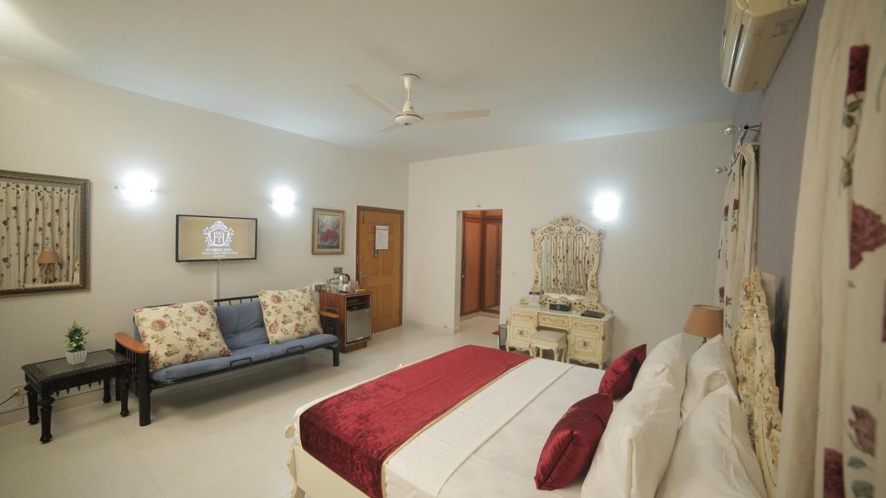 Four Squares Karachi Bed and Breakfast Esterno foto