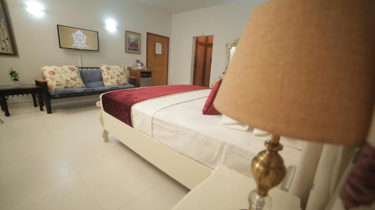 Four Squares Karachi Bed and Breakfast Esterno foto