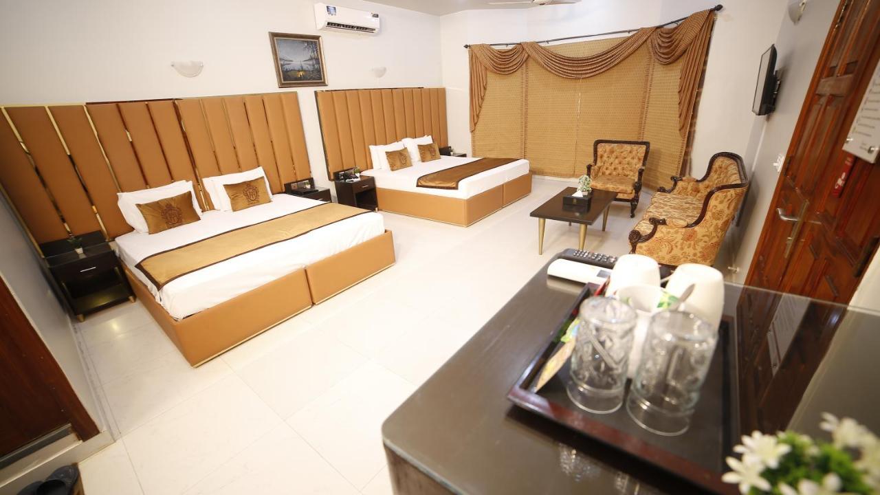 Four Squares Karachi Bed and Breakfast Esterno foto