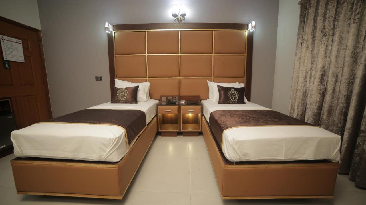 Four Squares Karachi Bed and Breakfast Esterno foto