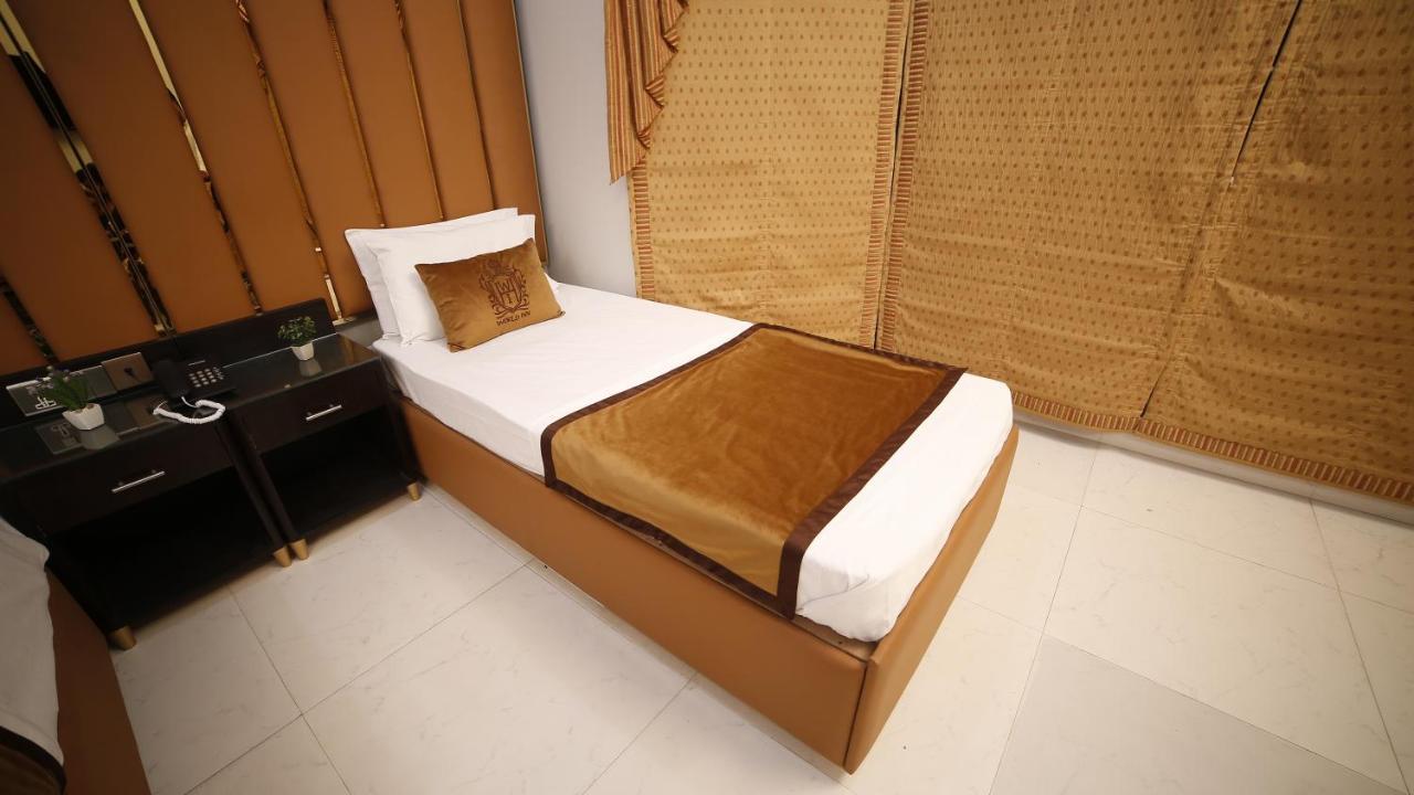 Four Squares Karachi Bed and Breakfast Esterno foto