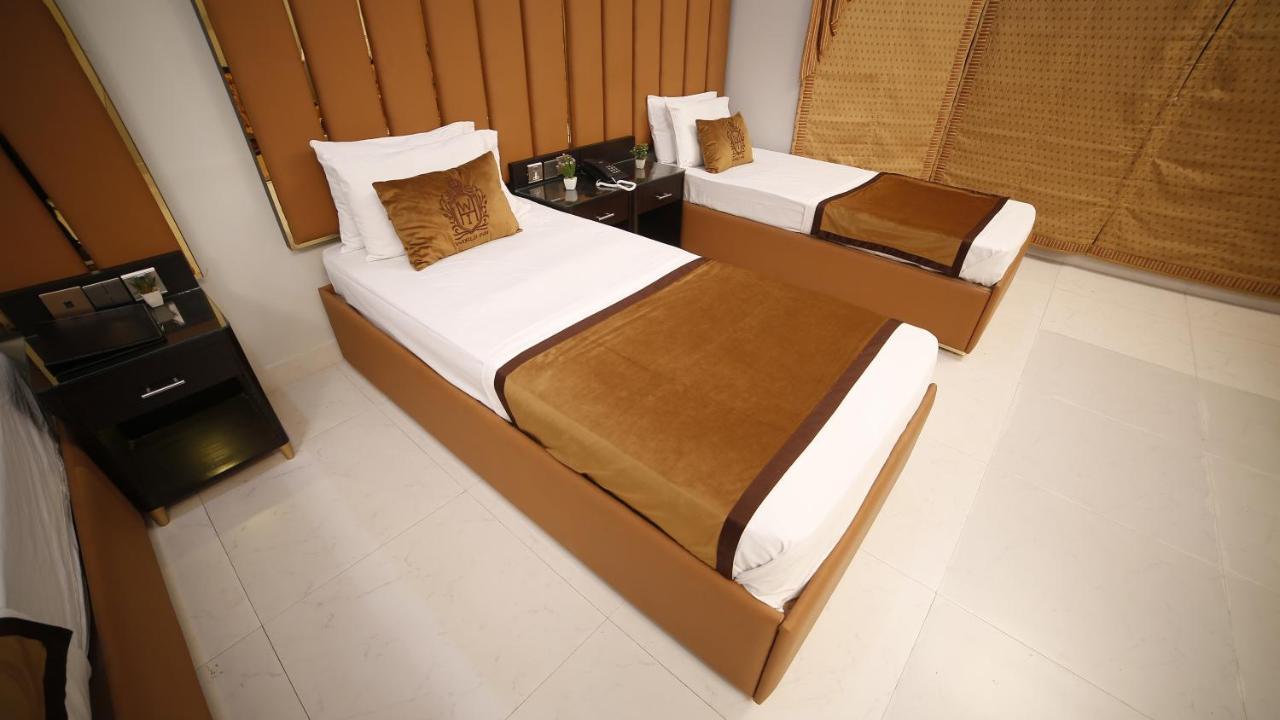 Four Squares Karachi Bed and Breakfast Esterno foto