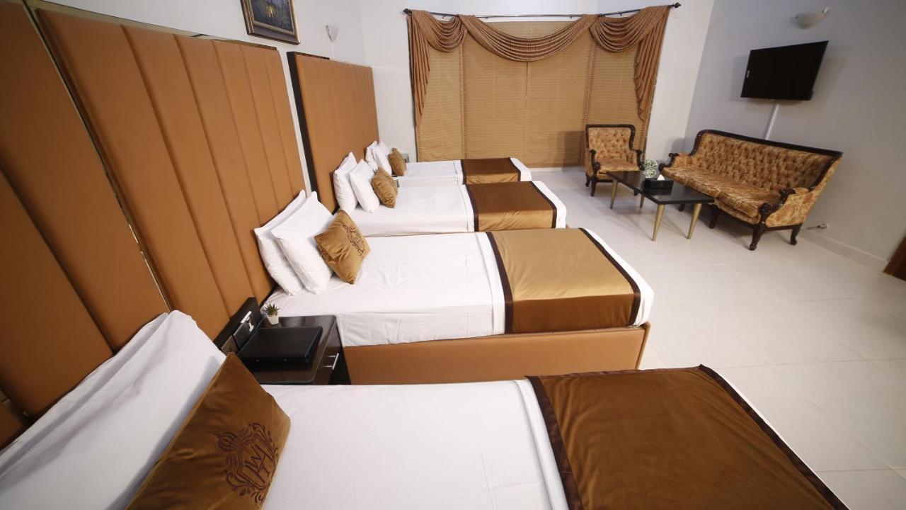 Four Squares Karachi Bed and Breakfast Esterno foto