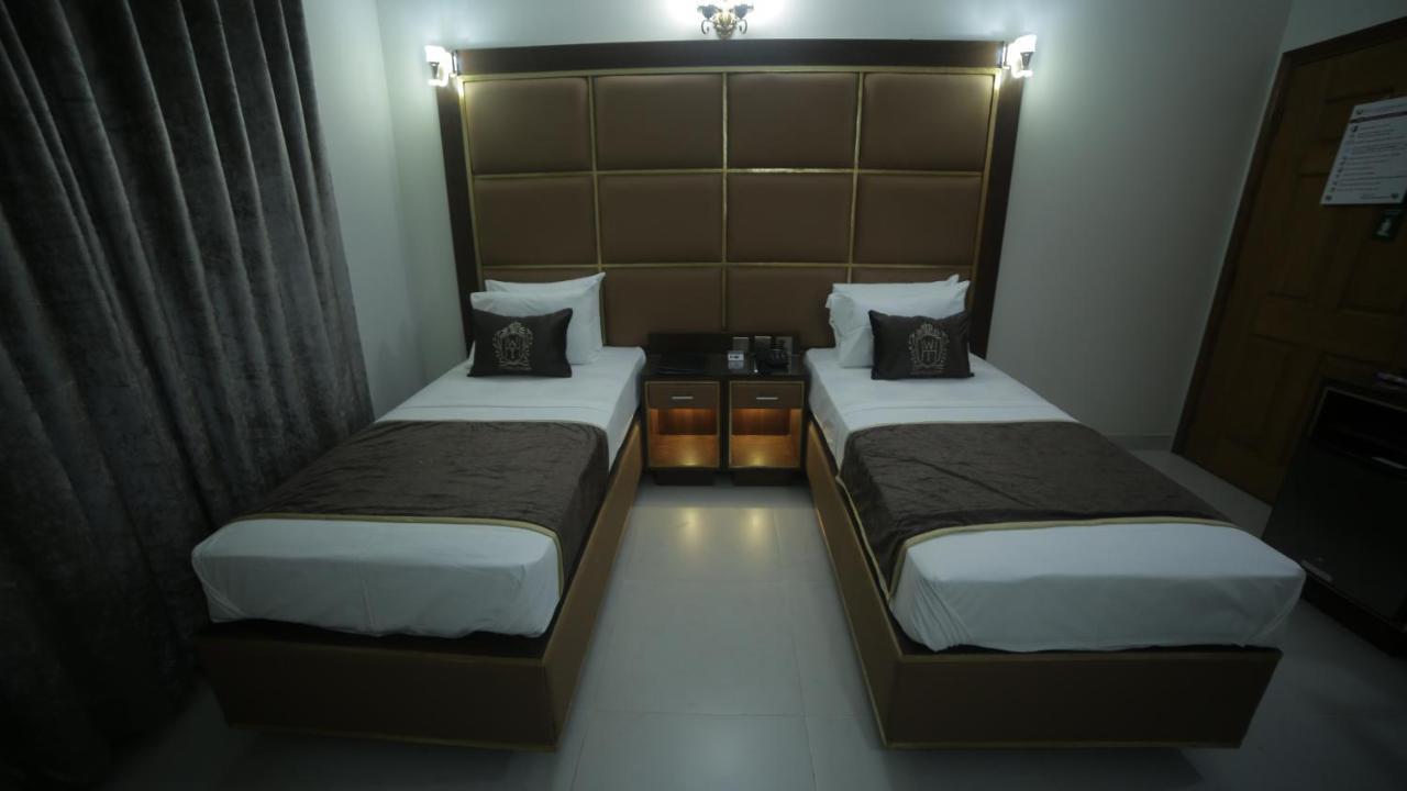 Four Squares Karachi Bed and Breakfast Esterno foto
