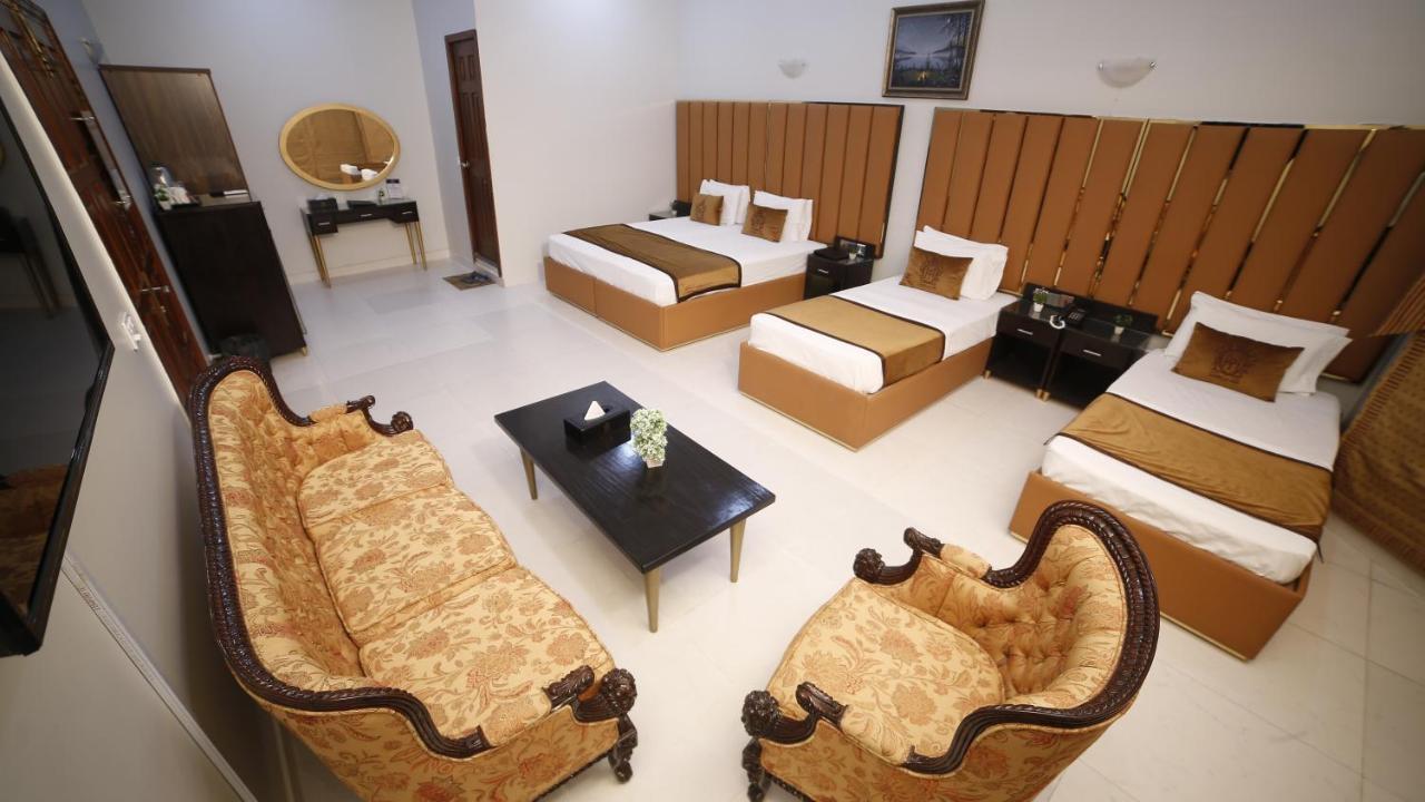 Four Squares Karachi Bed and Breakfast Esterno foto