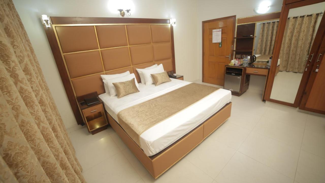 Four Squares Karachi Bed and Breakfast Esterno foto