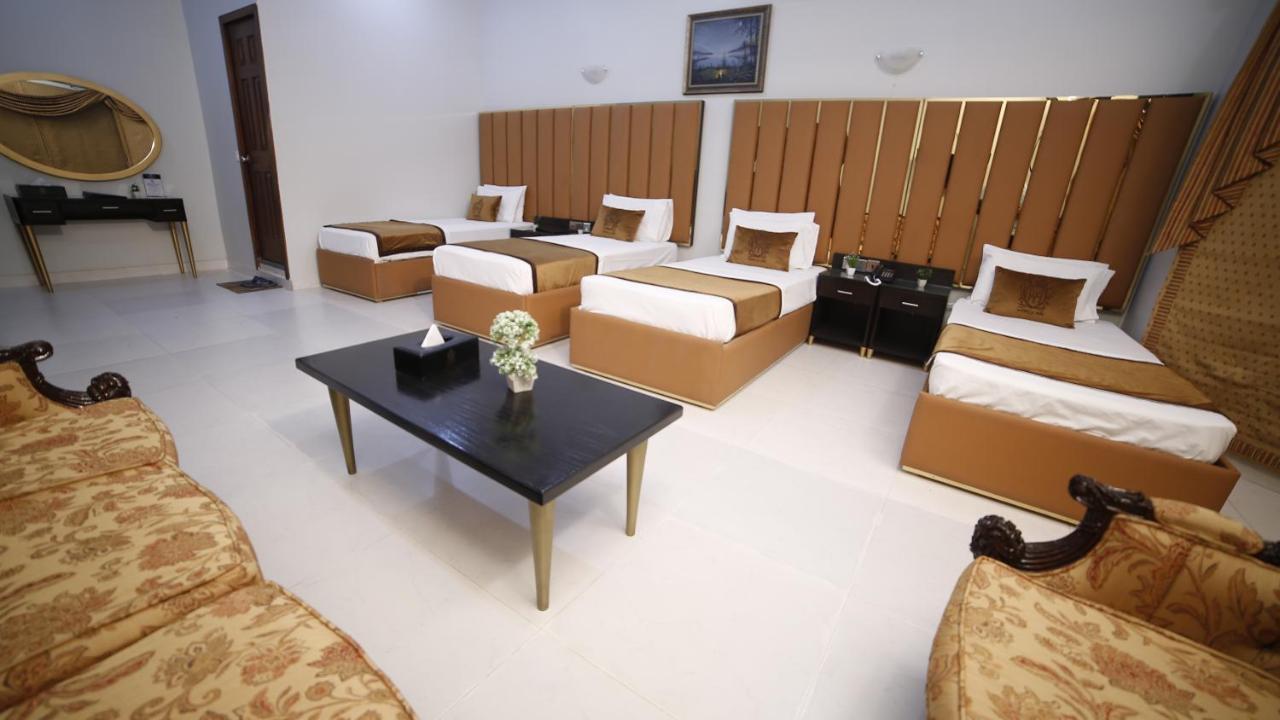 Four Squares Karachi Bed and Breakfast Esterno foto