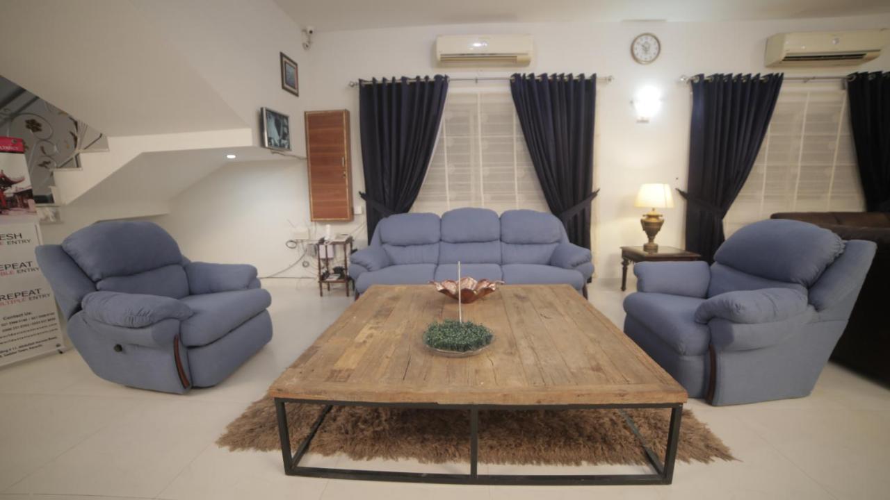 Four Squares Karachi Bed and Breakfast Esterno foto